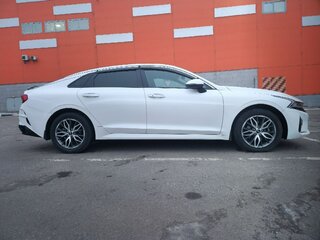 2020 Kia K5 III, белый, 2800000 рублей, вид 3