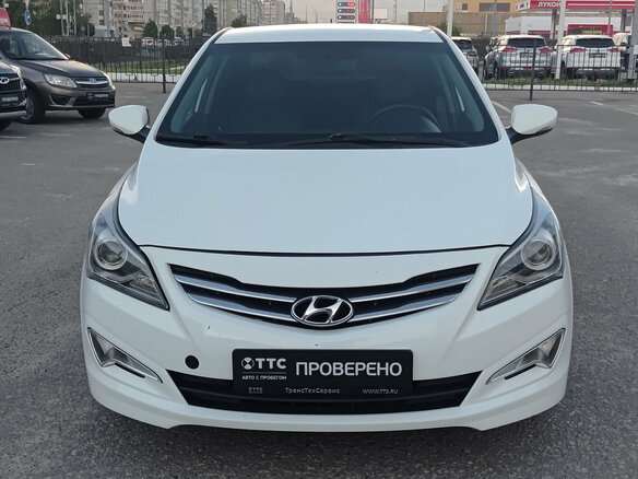 2014 Hyundai Solaris I Рестайлинг, белый - вид 1
