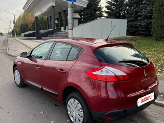 2011 Renault Megane III, красный, 575000 рублей, вид 5