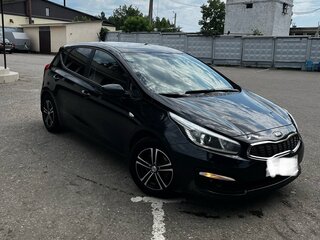 2016 Kia Ceed II Рестайлинг, чёрный, 980000 рублей, вид 1