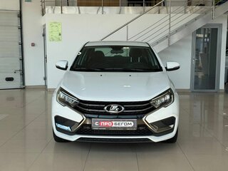 2024 Lada (ВАЗ) Vesta I Рестайлинг (NG), белый, 1379900 рублей, вид 2