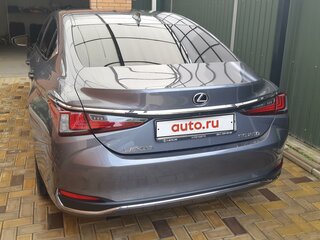 2021 Lexus ES 250 VII Рестайлинг, серый, 5750000 рублей, вид 4