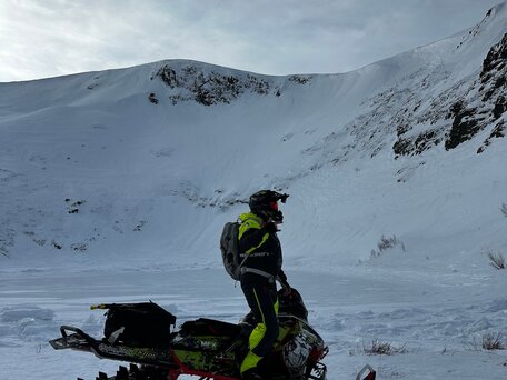2020 BRP Ski-Doo Summit 850, красный, 1300000 рублей, вид 2