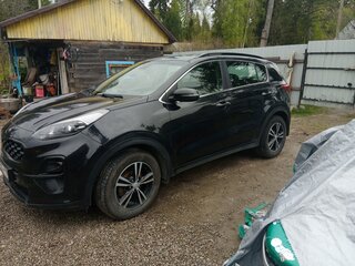 2021 Kia Sportage IV Рестайлинг, чёрный, 2050000 рублей, вид 4