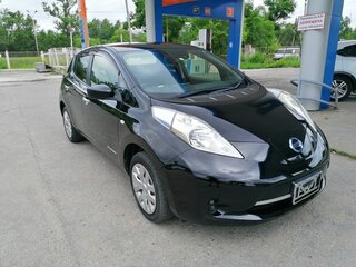 2016 Nissan Leaf I (ZE0/AZE0), чёрный, 750000 рублей, вид 3