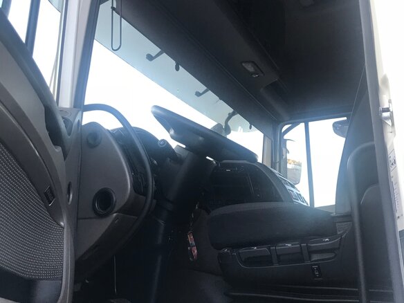 2018 DAF XF 105, серебристый - вид 11