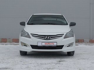 2015 Hyundai Solaris I Рестайлинг, белый, 1100000 рублей, вид 2