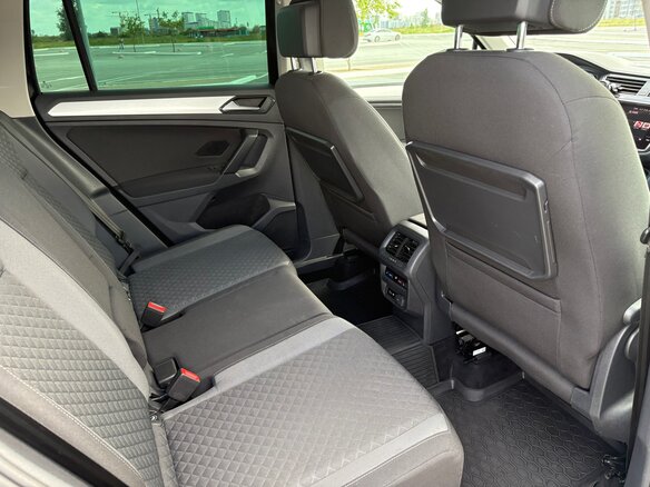2018 Volkswagen Tiguan II, чёрный, 1950000 рублей - вид 11