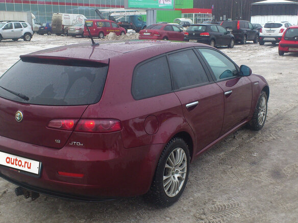 2008 Alfa Romeo 159, пурпурный - вид 3