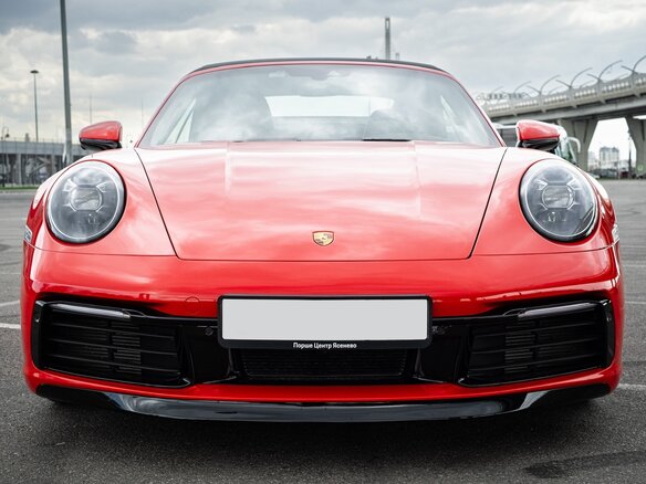 2019 Porsche 911 Carrera 4S VIII (992), красный - вид 8