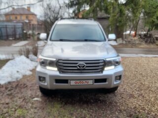 2015 Toyota Land Cruiser 200 Series Рестайлинг 1, серебристый, 4299000 рублей, вид 3