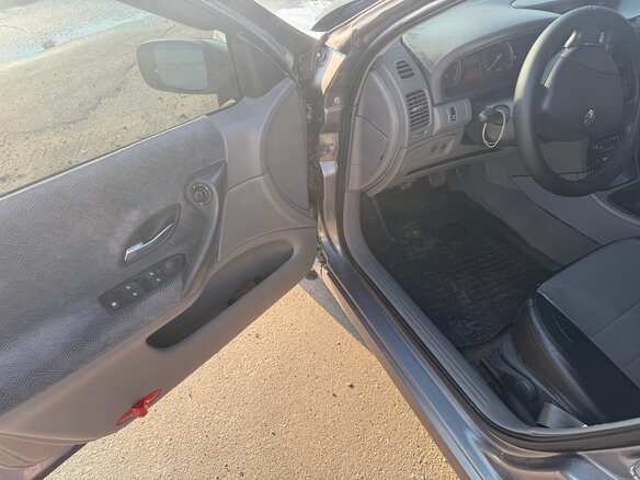 2001 Renault Laguna II, серый, 600000 рублей - вид 9