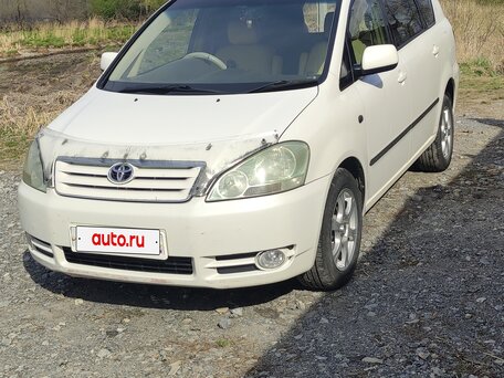 2002 Toyota Ipsum II (M20), белый, 680000 рублей, вид 1