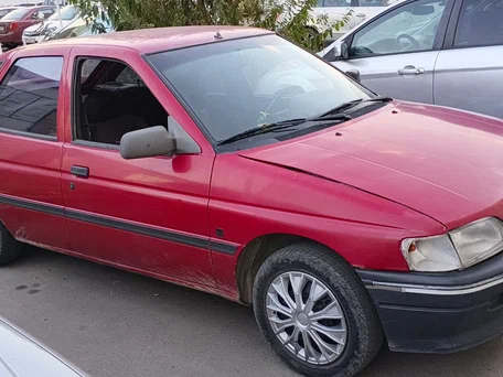 1992 Ford Escort V, красный, 85000 рублей, вид 2