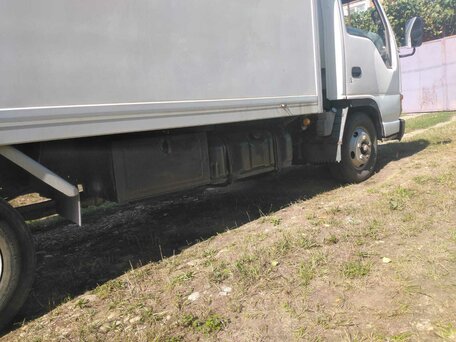 2002 Isuzu Elf (N-series), белый, 1750000 рублей, вид 2