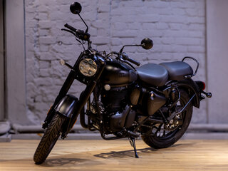 2025 Royal Enfield Classic 350, чёрный, 511000 рублей, вид 1