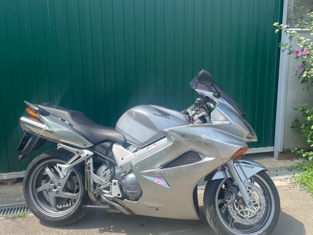 2004 Honda VFR 800, серый, 400000 рублей, вид 2