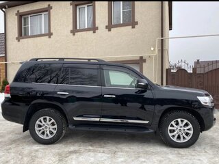 2016 Toyota Land Cruiser 200 Series Рестайлинг 2, чёрный, 5999999 рублей, вид 4