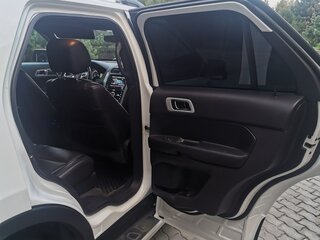 2014 Ford Explorer V, белый, 1900000 рублей, вид 3