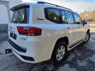 2022 Toyota Land Cruiser 300 Series, белый, 13000000 рублей, вид 2