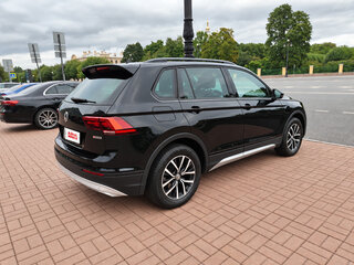 2019 Volkswagen Tiguan II, чёрный, 2790000 рублей, вид 5