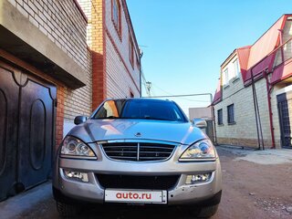 2010 SsangYong Kyron 6-speed I Рестайлинг, серебристый, 600000 рублей, вид 2