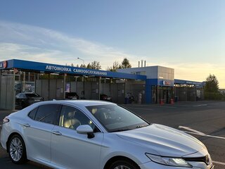2018 Toyota Camry VIII (XV70), белый, 2300000 рублей, вид 5