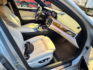 2017 BMW 5 серии 530i xDrive VII (G30/G31/G38), серебристый, 2700000 рублей, вид 5