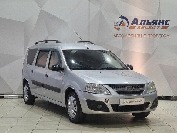 2013 Lada (ВАЗ) Largus I, серебристый, 320000 рублей