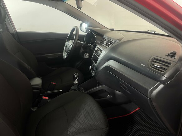 2015 Kia Rio III Рестайлинг, красный - вид 9