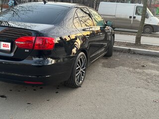 2013 Volkswagen Jetta VI, чёрный, 1300000 рублей, вид 3
