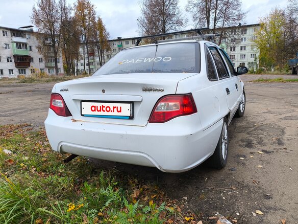 2009 Daewoo Nexia I Рестайлинг, белый, 180000 рублей - вид 4