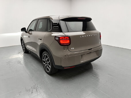 2026 Leapmotor A10 53 kWh, бежевый, 1820000 рублей, вид 3