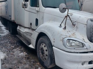 2002 Freightliner Columbia, белый, 1350000 рублей, вид 2