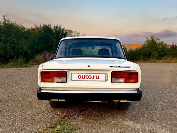 2008 Lada (ВАЗ) 2107, белый, 200000 рублей - вид 8