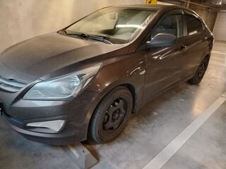 2015 Hyundai Solaris I Рестайлинг, коричневый, 990000 рублей, вид 1