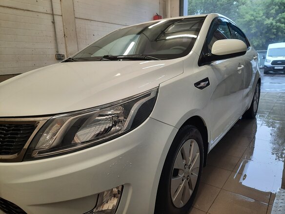 2014 Kia Rio III, белый, 990000 рублей - вид 8