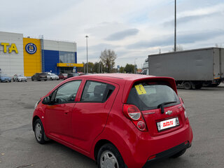 2013 Chevrolet Spark III, красный, 660000 рублей, вид 5