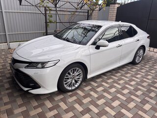 2018 Toyota Camry VIII (XV70), белый, 2500000 рублей, вид 2