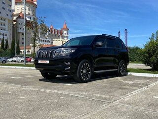 2018 Toyota Land Cruiser Prado 150 Series Рестайлинг 2, чёрный, 6100000 рублей, вид 4