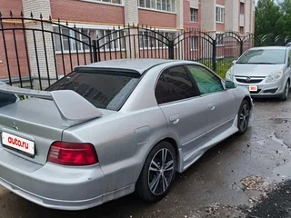2003 Mitsubishi Galant VIII Рестайлинг, серебристый, 370000 рублей, вид 1
