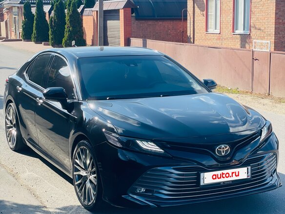 2018 Toyota Camry VIII (XV70), чёрный, 3050000 рублей - вид 2