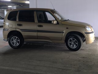 2006 Chevrolet Niva I, золотистый, 550000 рублей, вид 2
