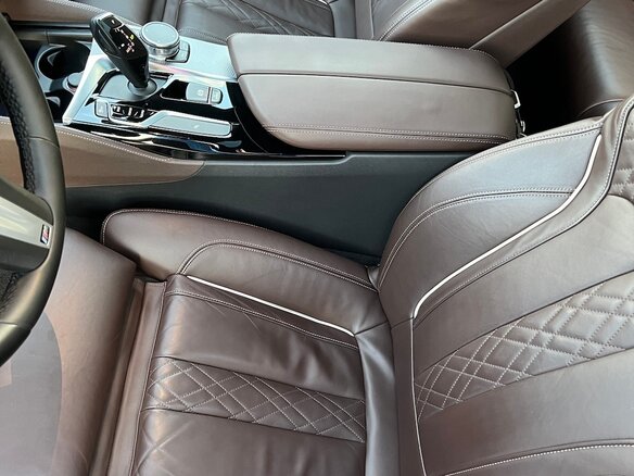 2019 BMW 5 серии M550d xDrive VII (G30/G31/G38), чёрный, 3700000 рублей - вид 9