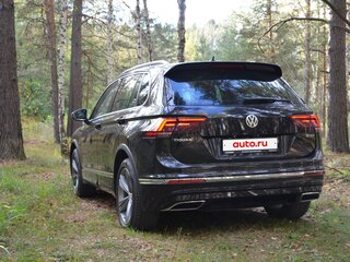 2018 Volkswagen Tiguan II, чёрный, 3600000 рублей, вид 4