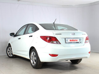 2013 Hyundai Solaris I, белый, 720000 рублей, вид 4