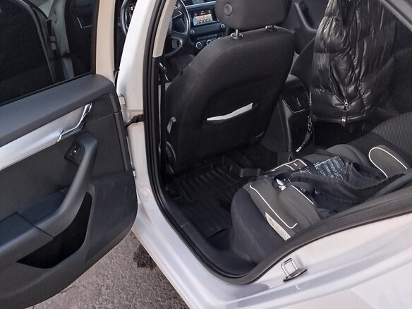2014 Skoda Octavia III (A7), белый, 1400000 рублей - вид 18
