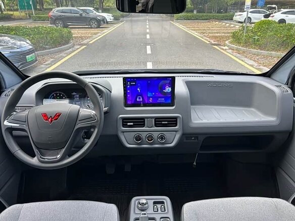 2026 Wuling Yangguang, голубой, 1690000 рублей - вид 2