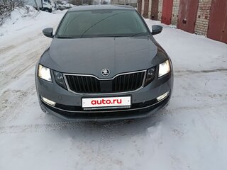 2017 Skoda Octavia III (A7) Рестайлинг, серый, 1850000 рублей, вид 2