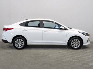 2022 Hyundai Solaris II Рестайлинг, белый, 1580000 рублей, вид 4